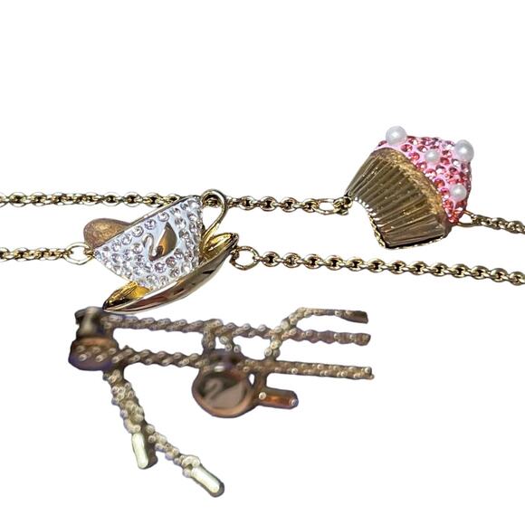 Swarovski Nicest Cupcake and Tea Cup Set Bracelet - Picture 4 of 6